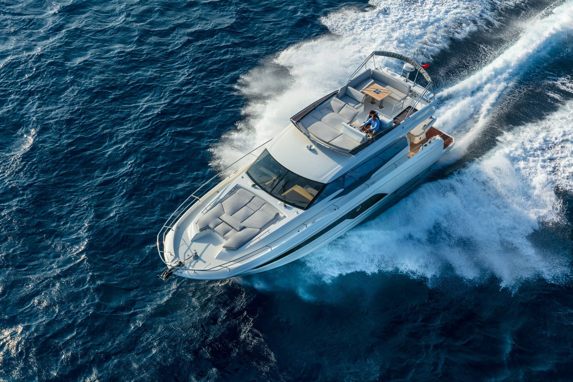 2- PRESTIGE 590 YACHTING FRENCH RIIVIERA CANNES